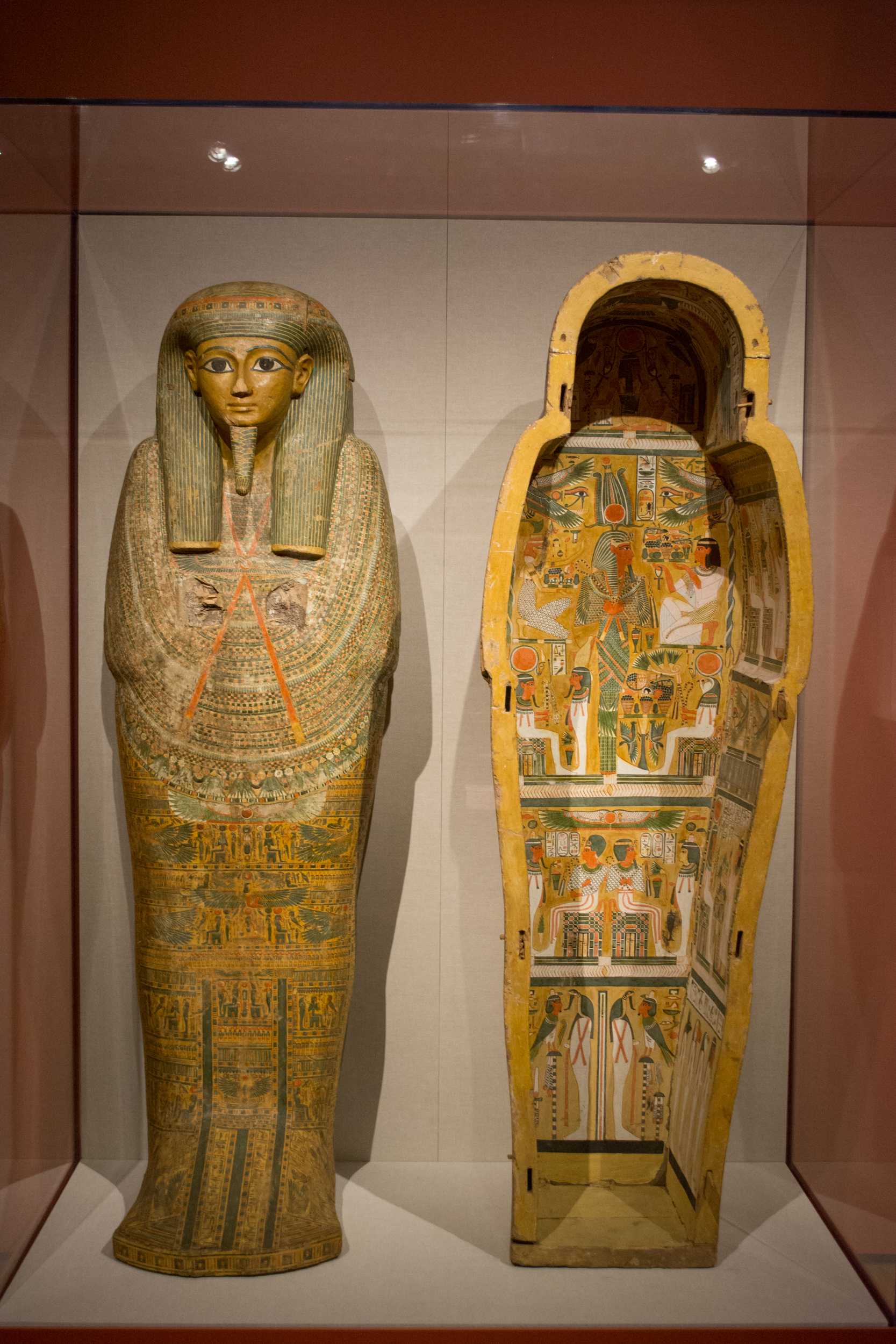 the coffin of bakenmut