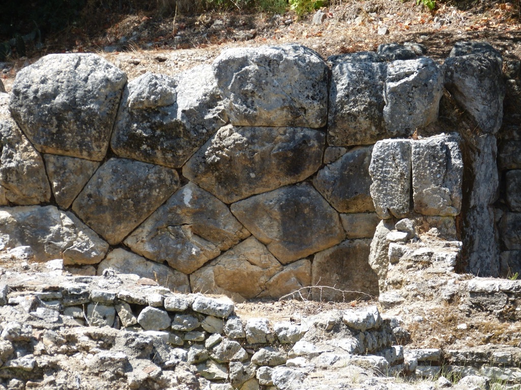 cyclopean walls (mycenae)