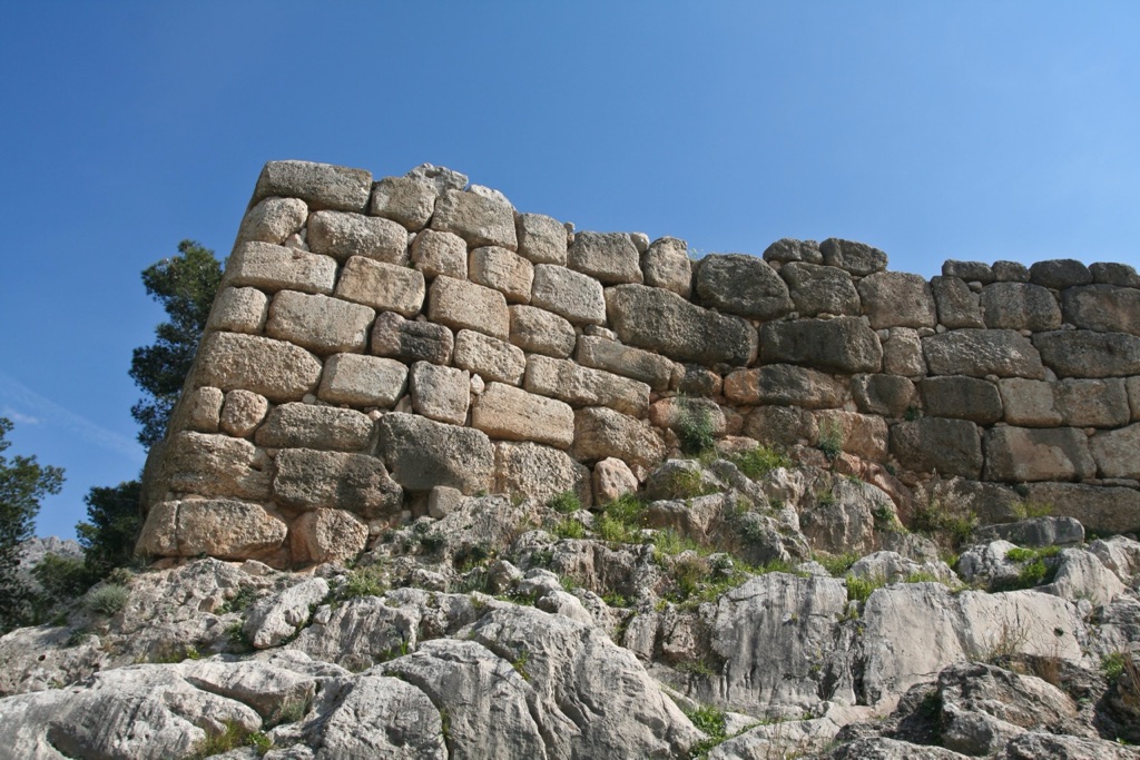 cyclopean walls (mycenae)