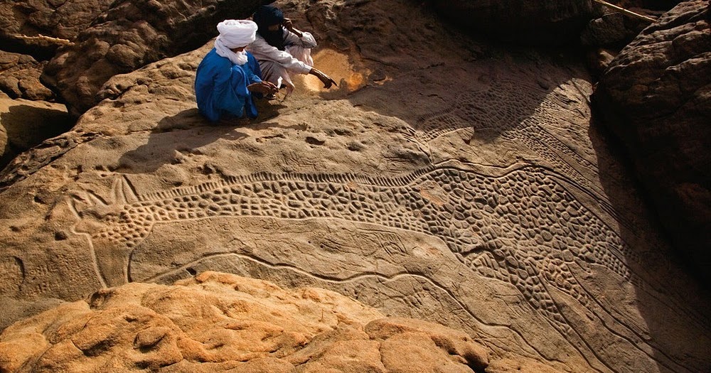 the dabous giraffes petroglyphs