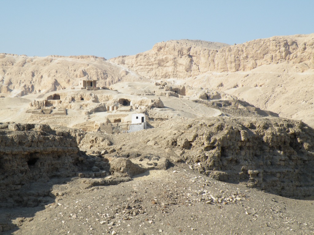 el-khokha necropolis