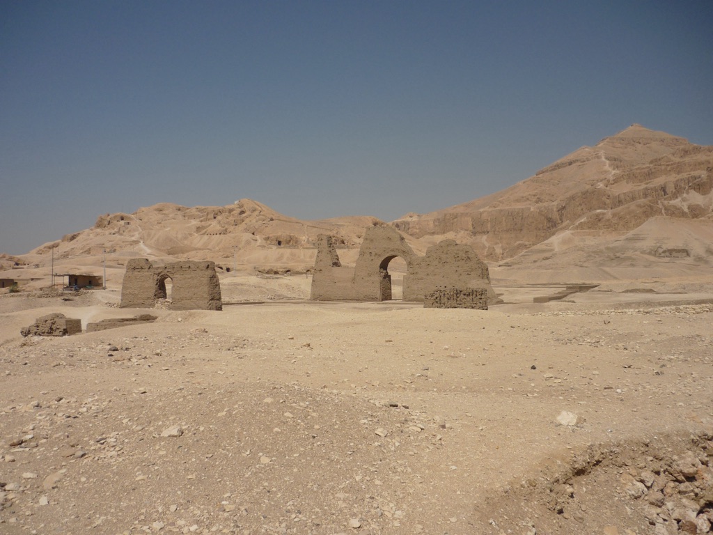 el-khokha necropolis