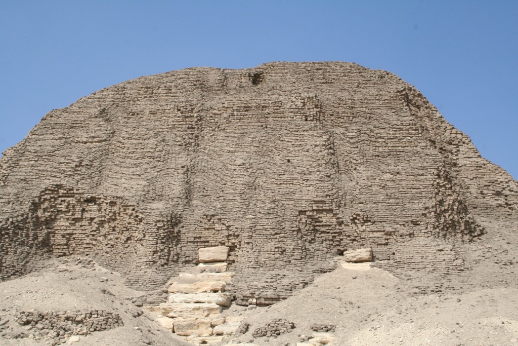 pyramid of senusret ii (el lahun pyramid)