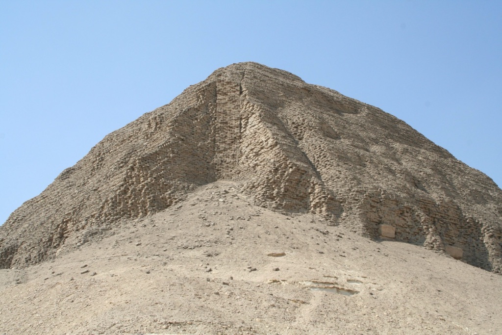 pyramid of senusret ii (el lahun pyramid)