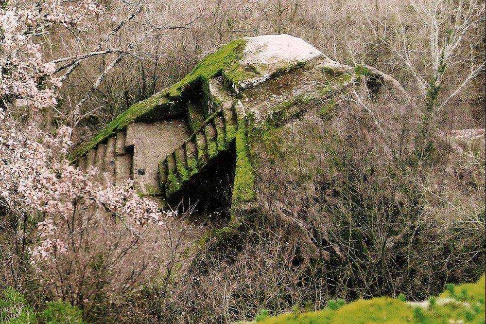 etruscan pyramid of bomarzo