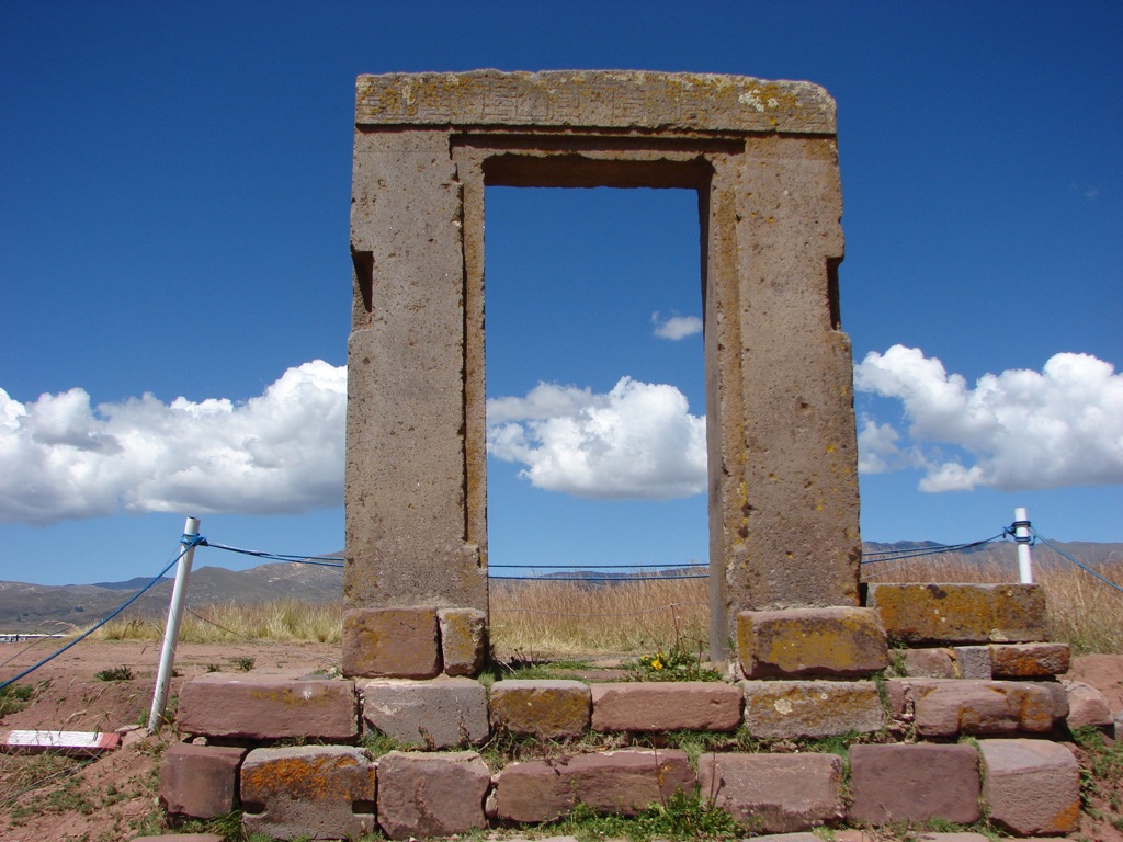 the moon gate in tiwanaku