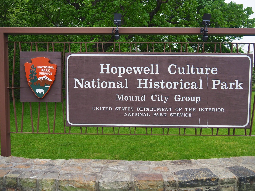 hopewell mounds