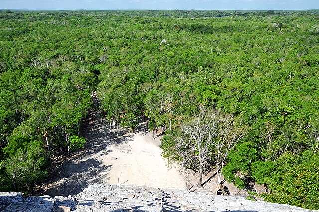 ixmoja pyramid - cobá