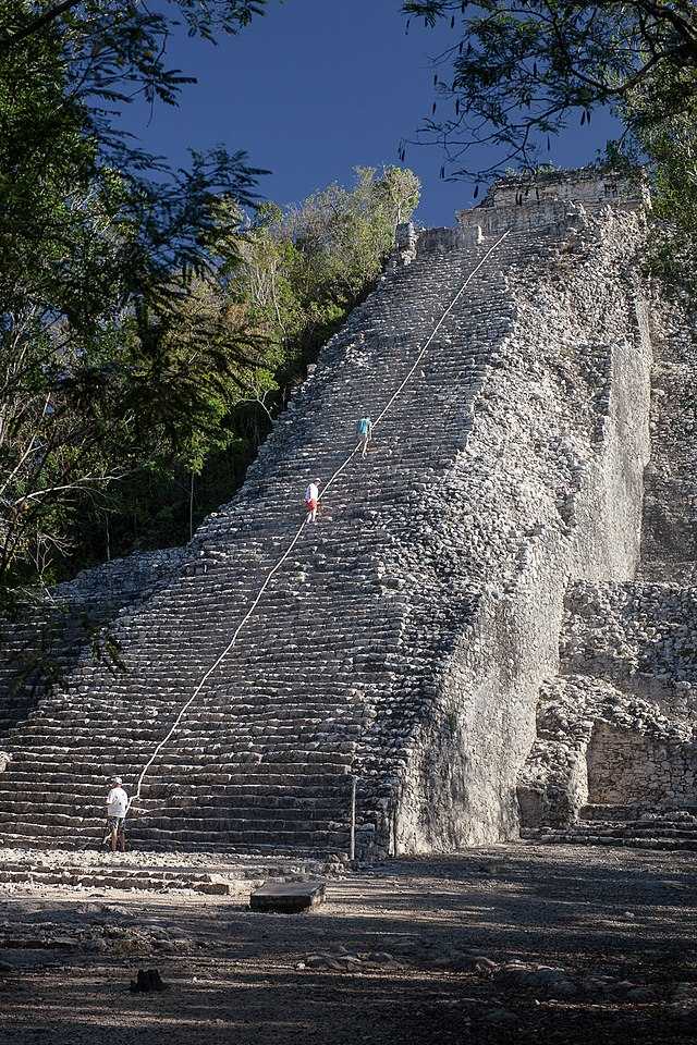 ixmoja pyramid - cobá