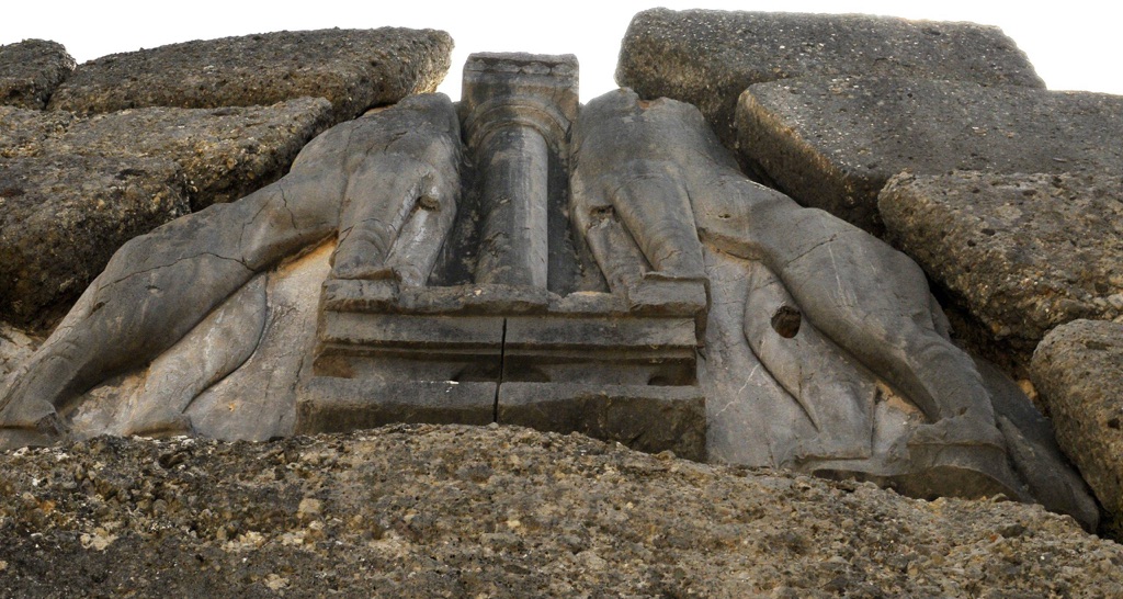 mycenaean lion gate