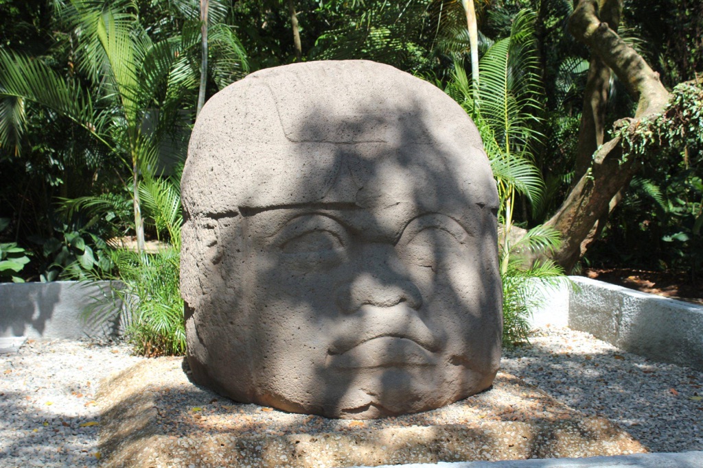 olmec stone heads