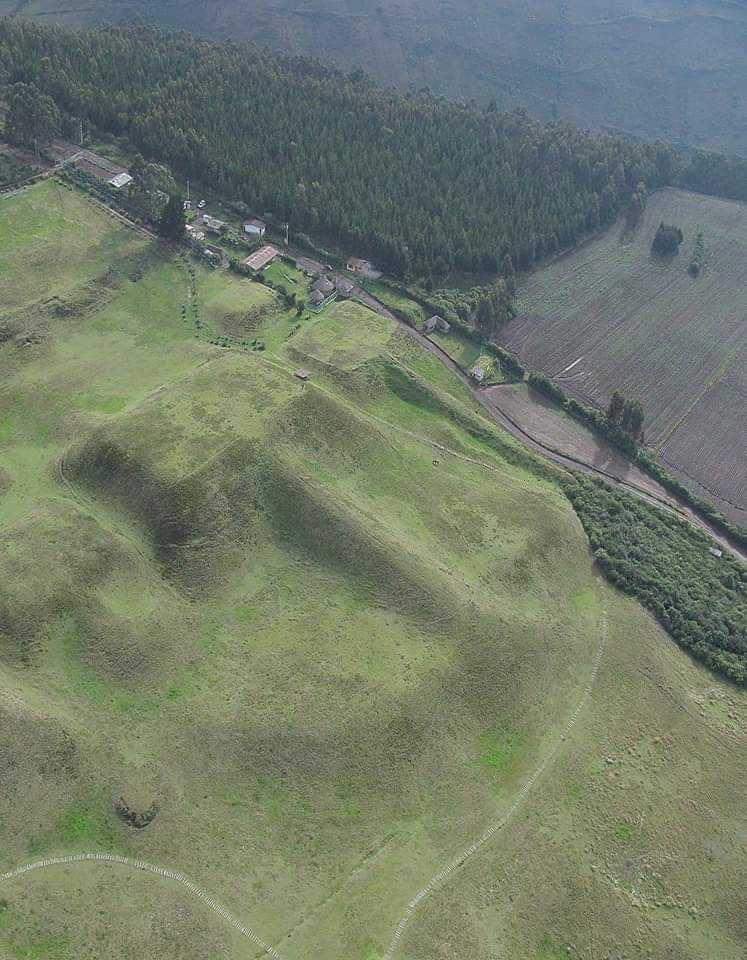 pyramids of cochasqui