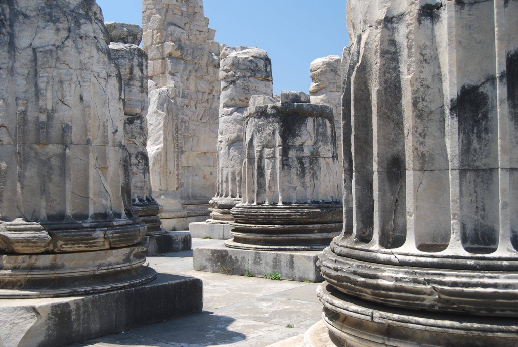 temple of apollo at didyma