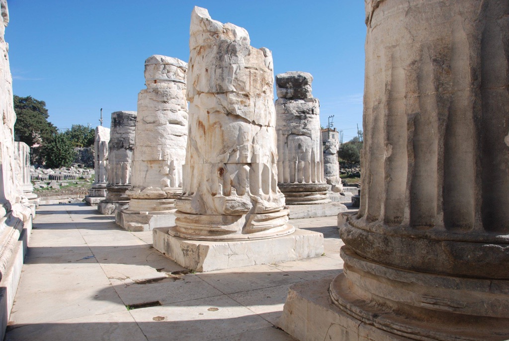 temple of apollo at didyma