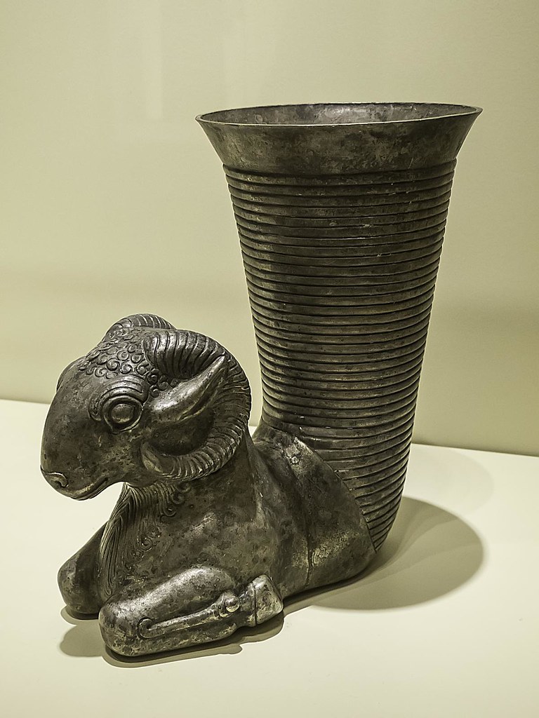 the achaemenid silver rhyton