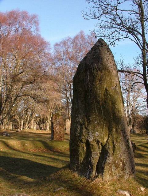 the clava cairns