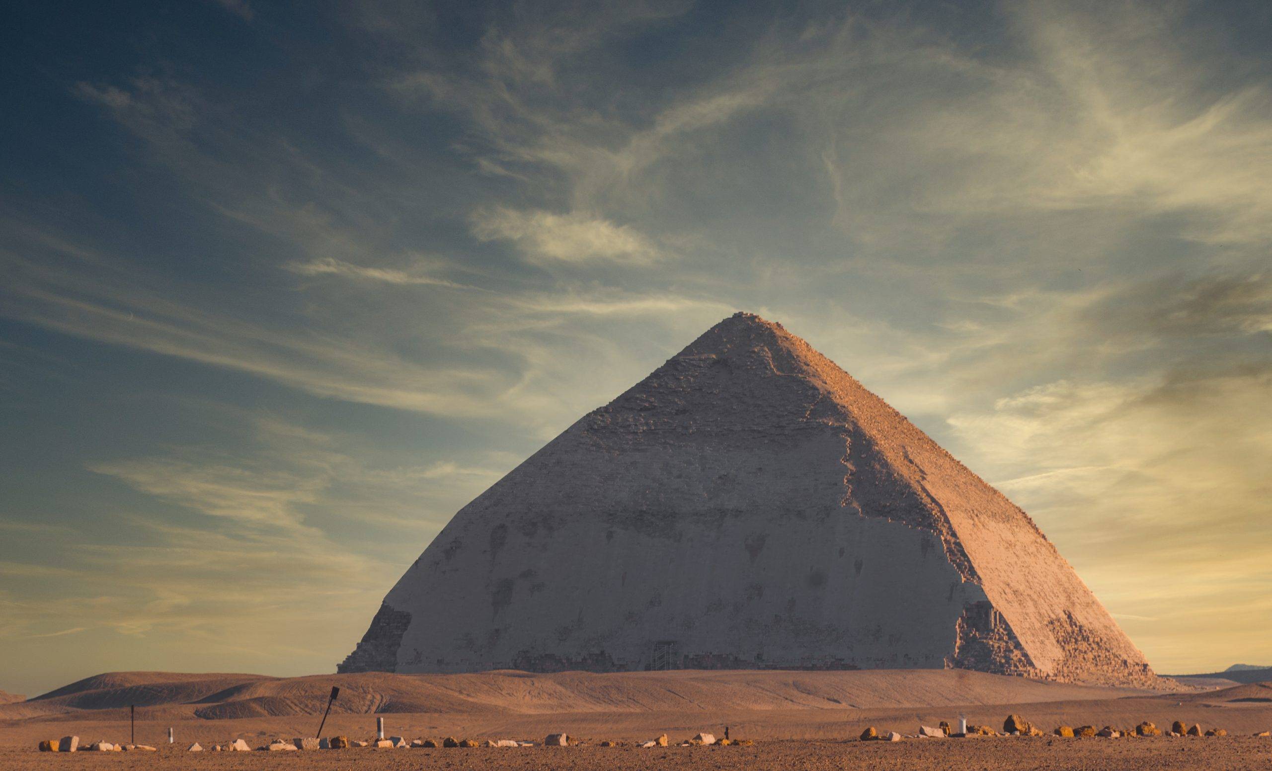 the bent pyramid