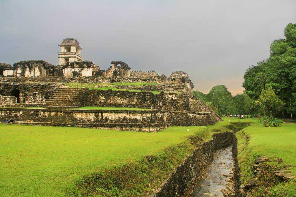 the palace of palenque