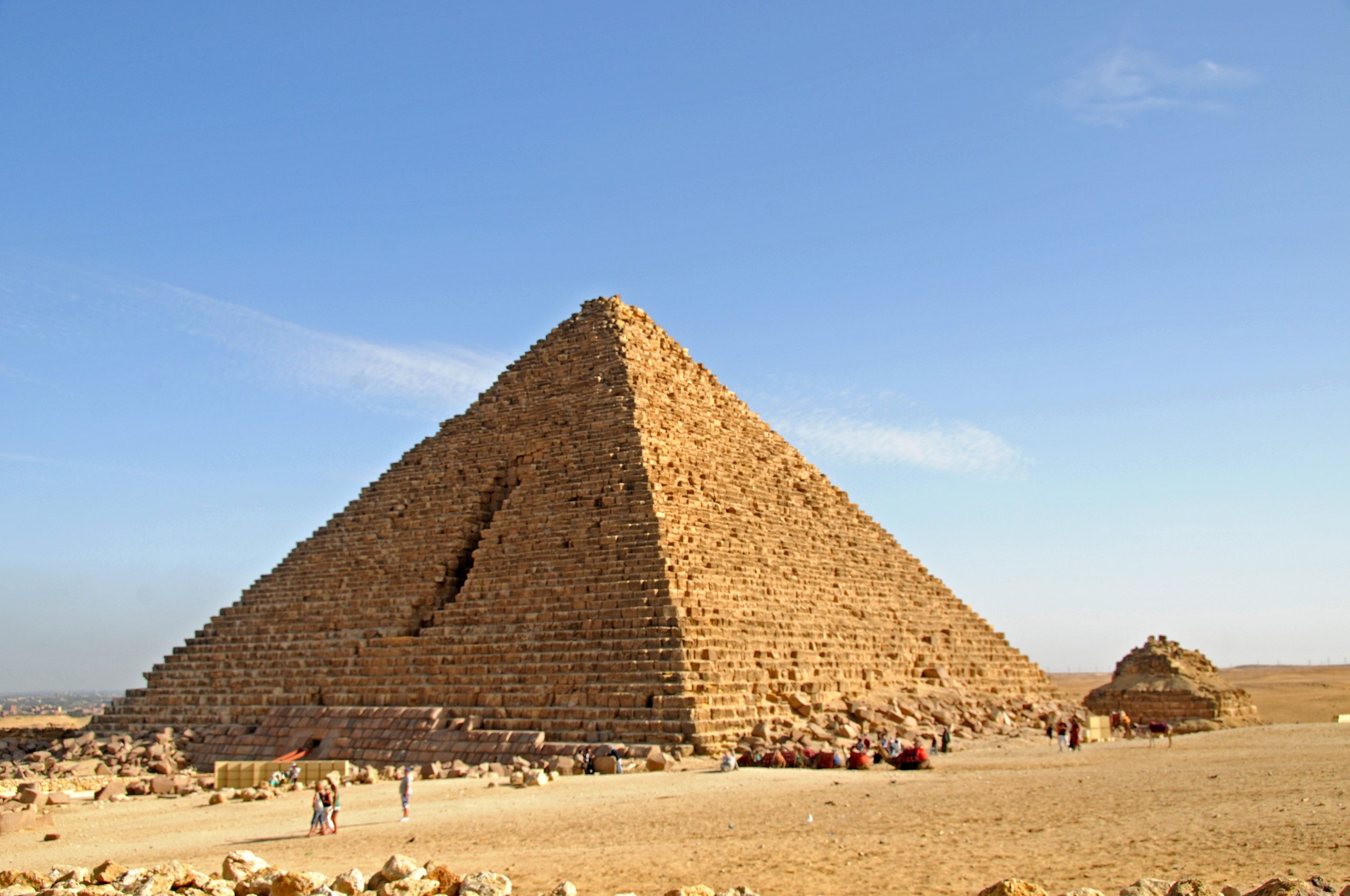 the pyramid of menkaure