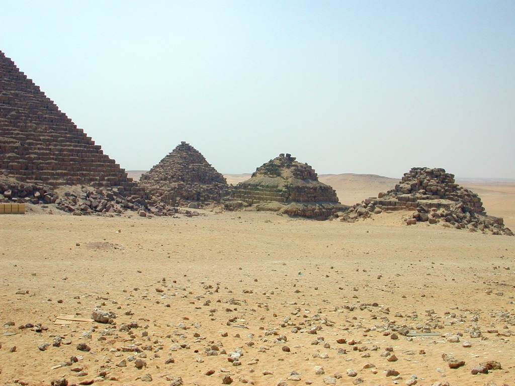 the pyramid of menkaure