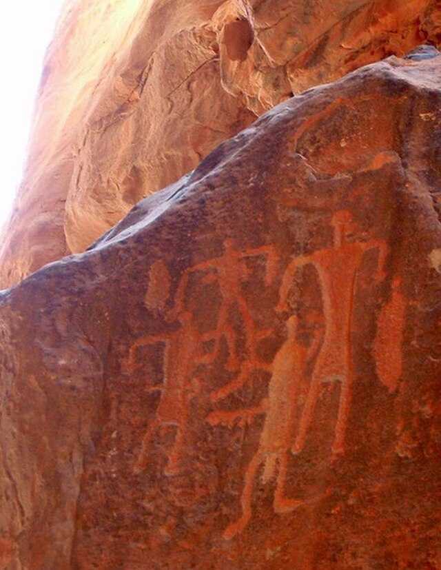 wadi rum petroglyphs