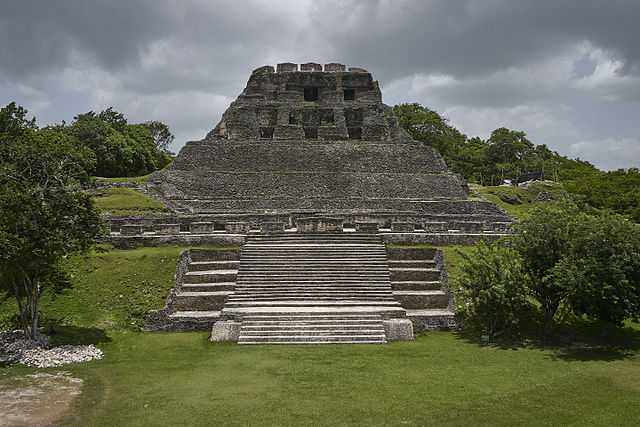 xunantunich in belize