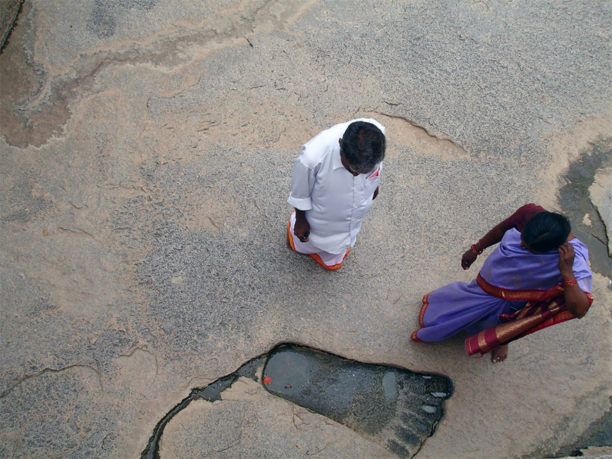 giant footprints discovered in stone