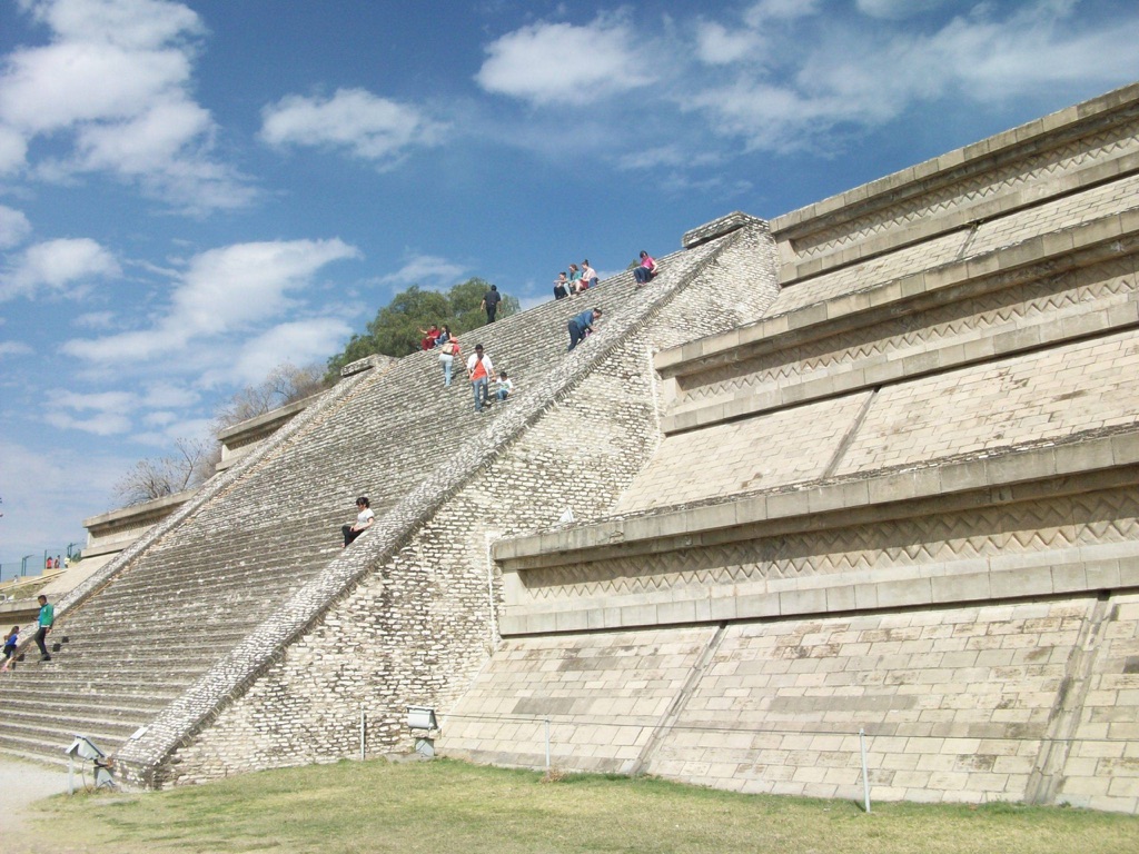 the great pyramid of cholula (tlachihualtepetl)