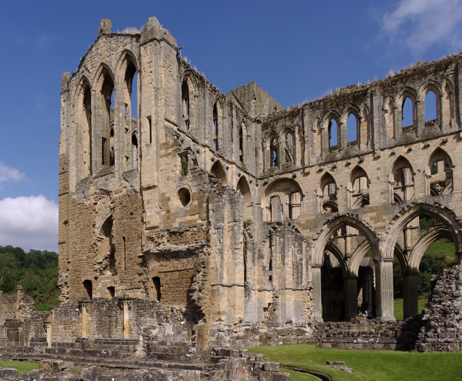 rievaulx abbey ruins in england