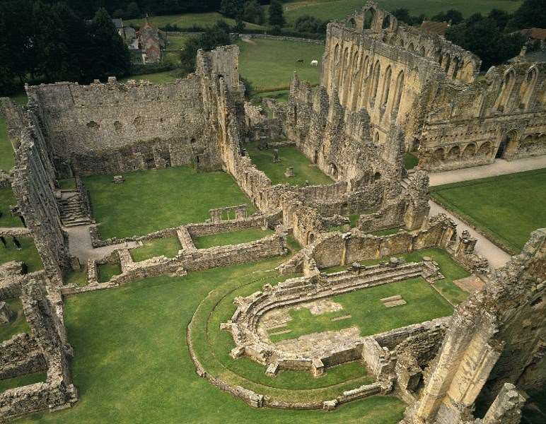 rievaulx abbey ruins in england