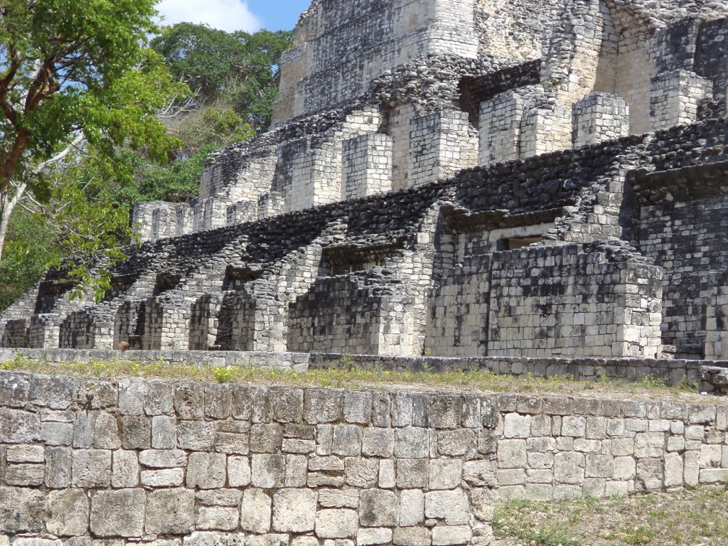 becan mayan ruins