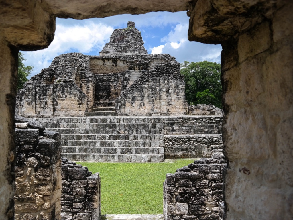 becan mayan ruins