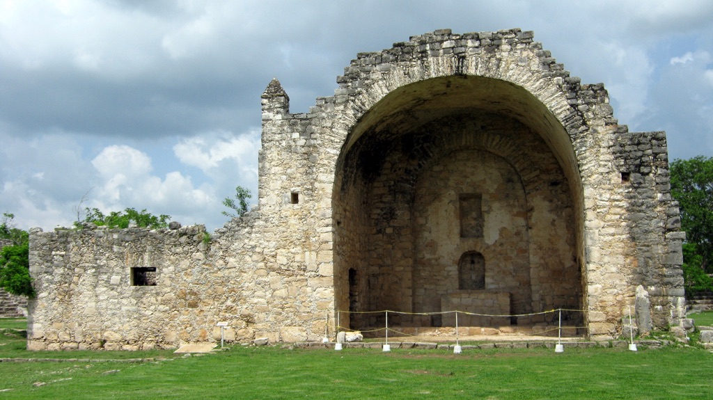 dzibilchaltun mayan ruins