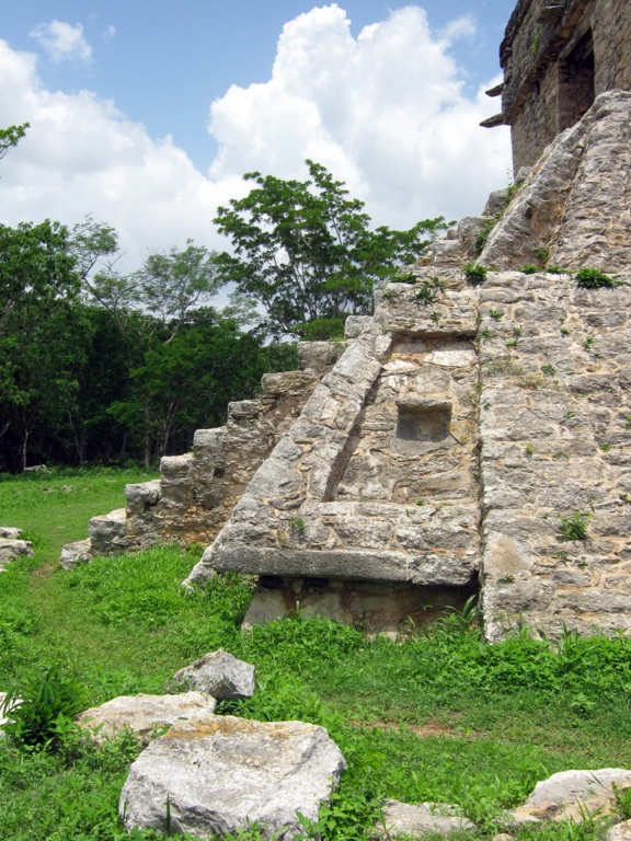 dzibilchaltun mayan ruins