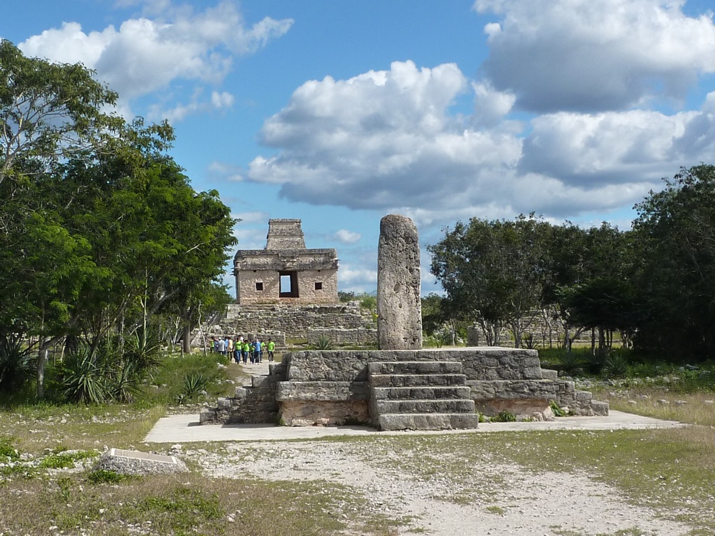 dzibilchaltun mayan ruins