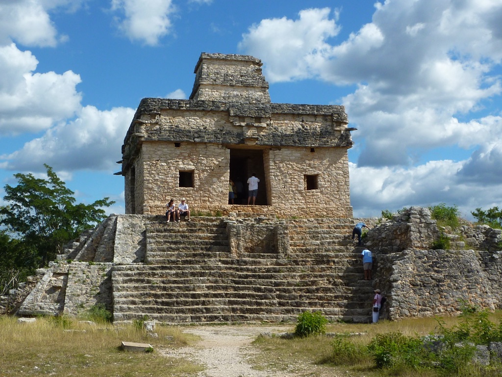 dzibilchaltun mayan ruins
