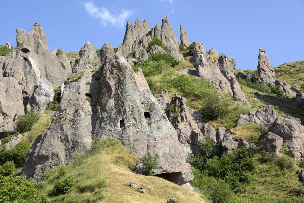 medieval goris cave dwellings