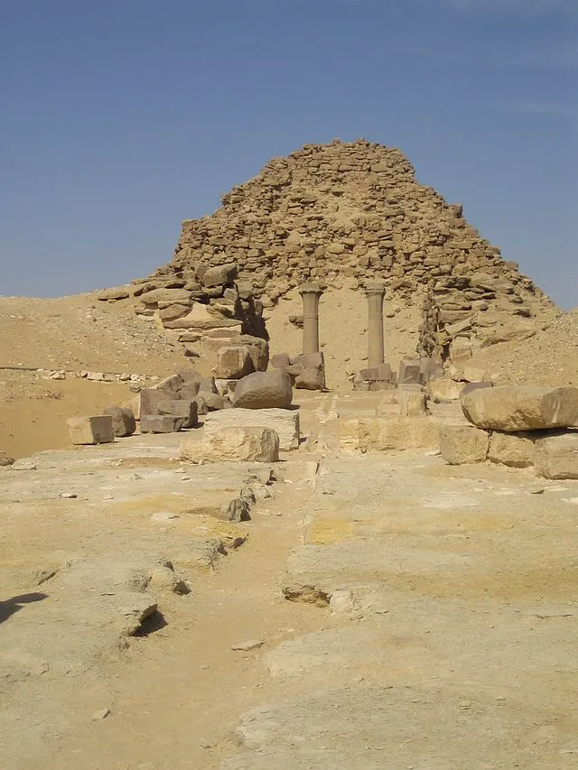 Pyramid of Sahure 4