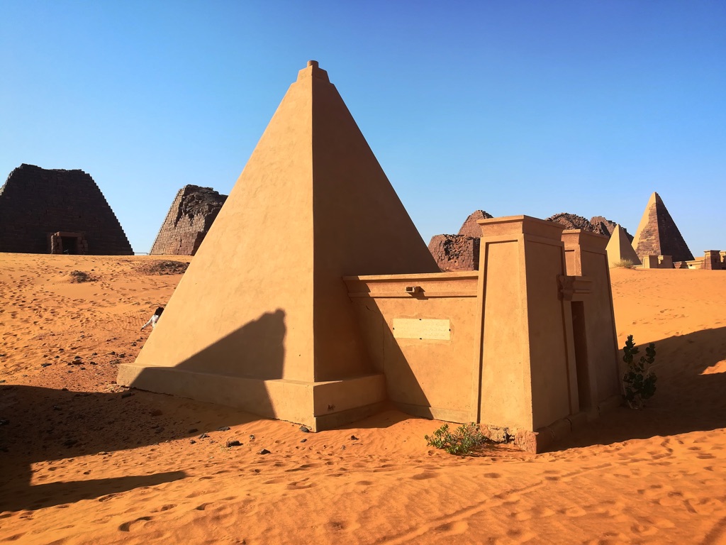 pyramids of meroë sudan