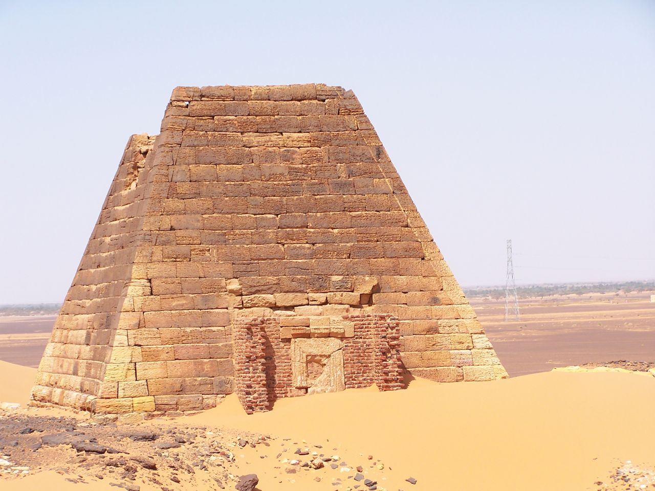 pyramids of meroë sudan