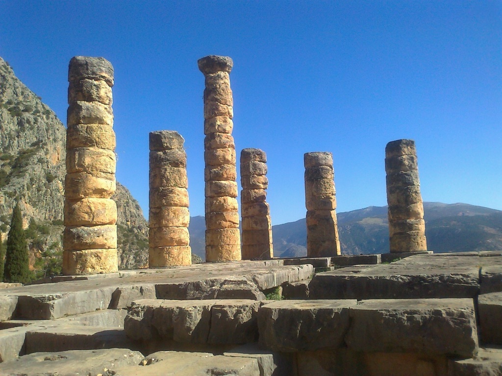 temple of apollo (delphi)