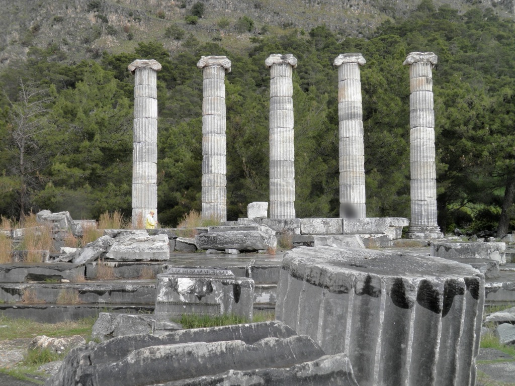 temple of athena at priene