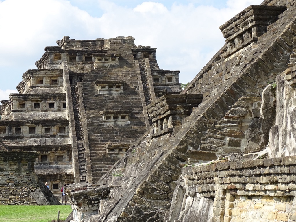 el tajín - the totonac mexican pyramid