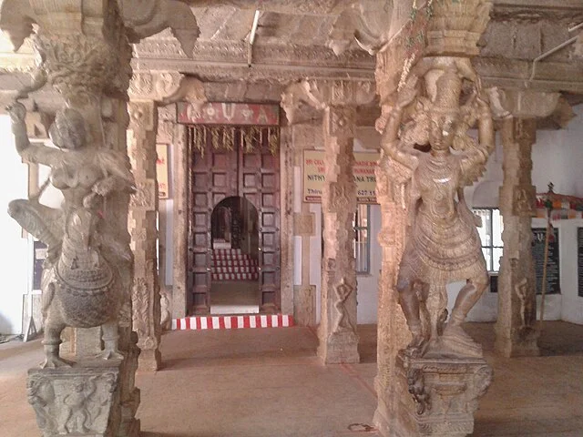 Architecture of Thirukkurungudi Nambi Temple