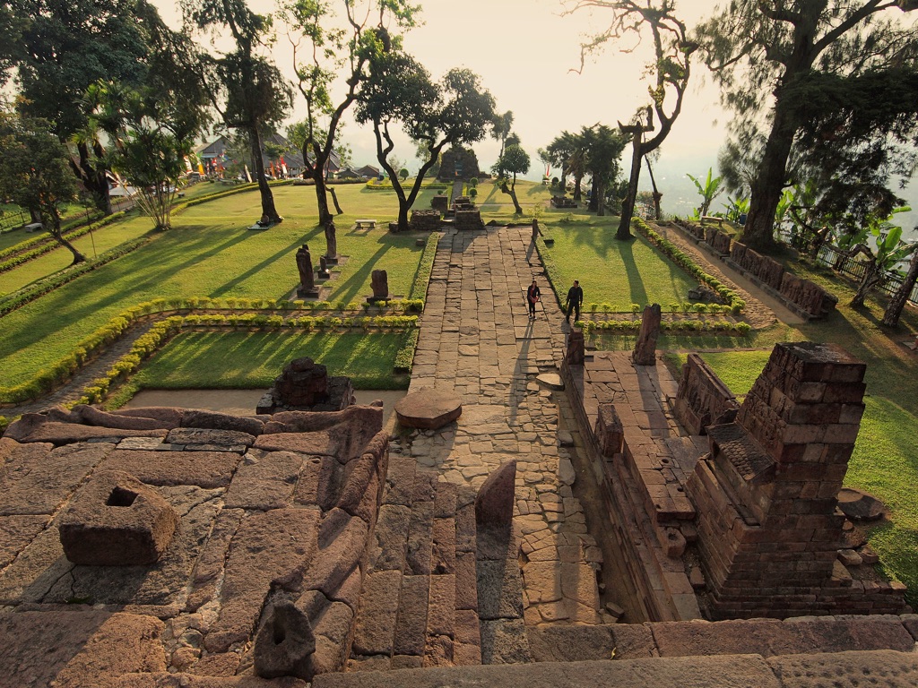 candi sukuh pyramid