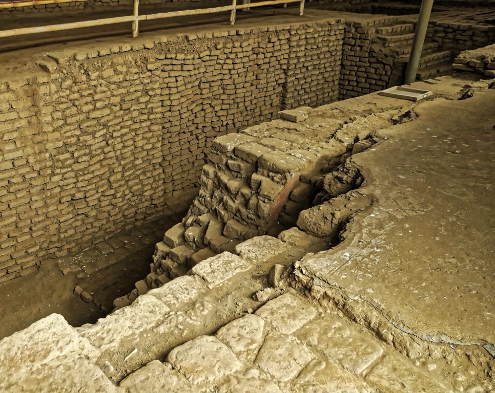 huaca de la luna