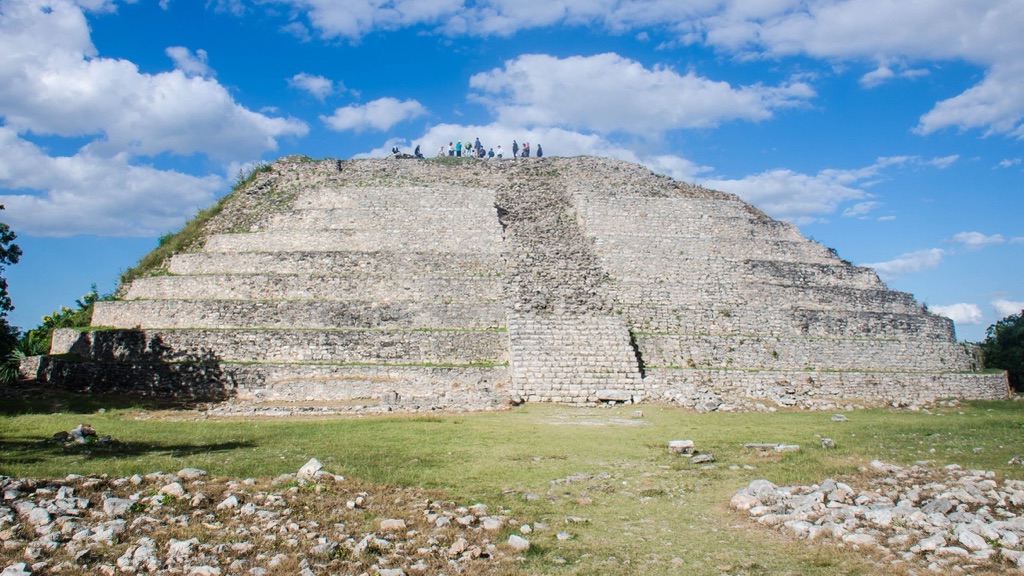 izamal pyramid