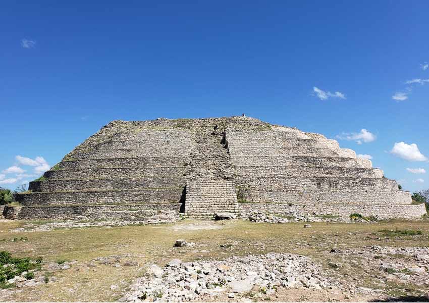 izamal pyramid