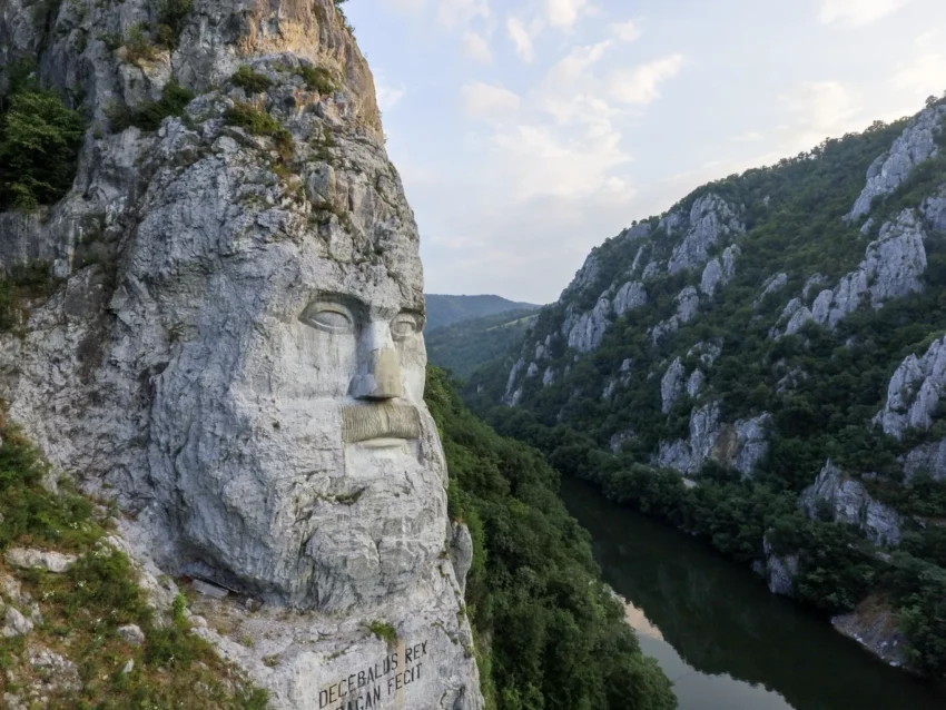 Rock sculpture of Decebalus 1