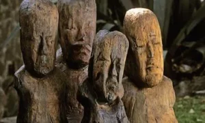 El Manati olmec wooden artifacts